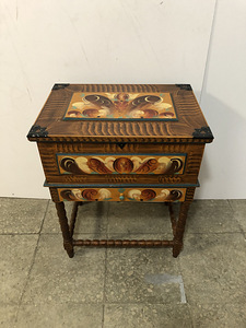 Меньший комод/комод (3 фото из 9)