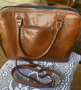 Beautiful leather bag (2 foto / 10)