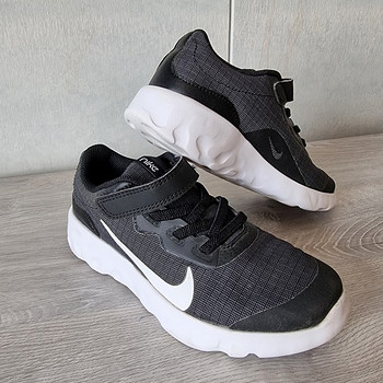 Кроссовки Nike