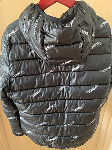 Бенеттон куртка 150 (2 фото из 3)