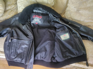 Levis (2 foto / 3)