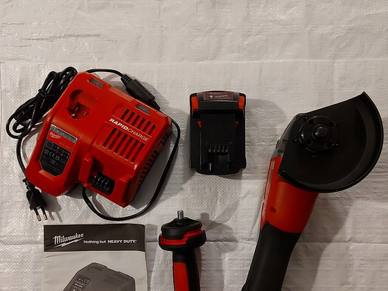 Milwaukee M18 ONEFSAG125HB
