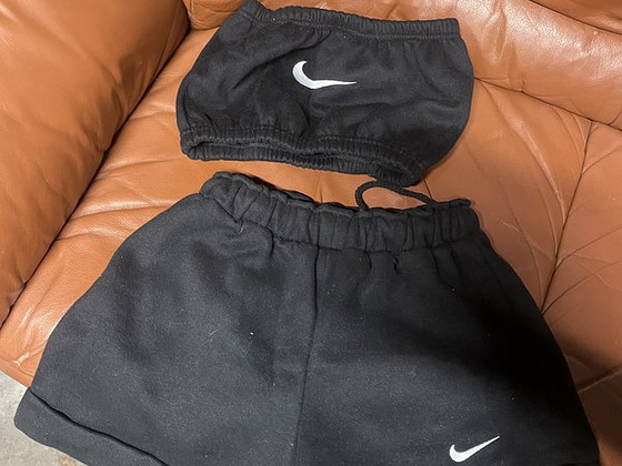 Женский топ с шортами Nike