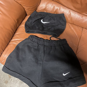 Naiste topp Nike lühikeste pükstega