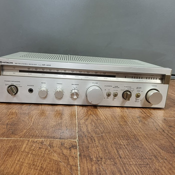 Hitachi SR-4010 AM/FM стерео ресивер
