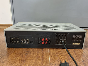 Hitachi SR-4010 AM/FM стерео ресивер (3 фото из 3)