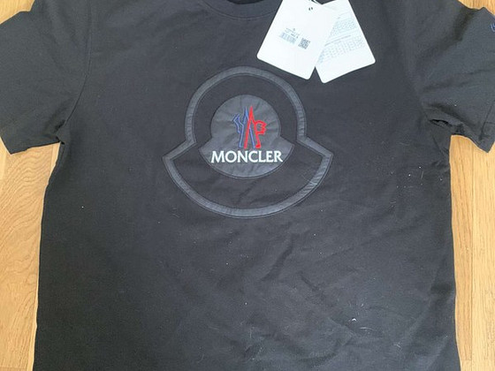 Футболка Moncler