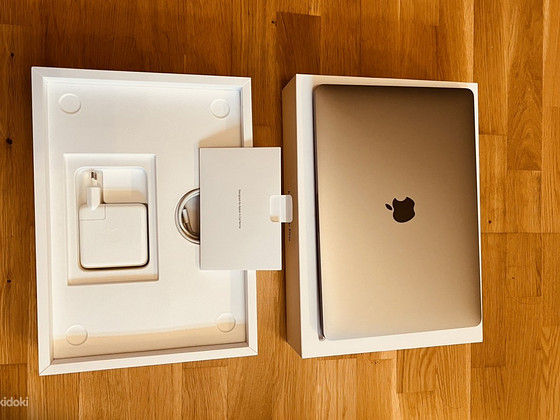 Apple MacBook Pro A2338
