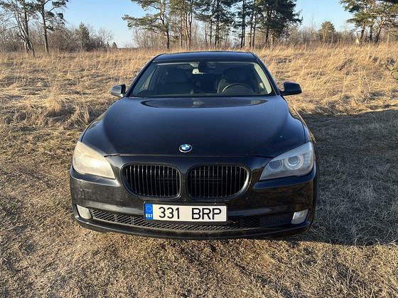 BMW F02 750Li xDrive