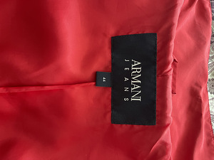 Легкая куртка Armani New (3 фото из 3)