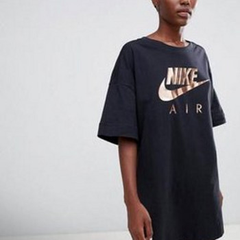 Платье-футболка Nike