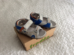 Новые кожаные сандалии FRODDO, размер 28 (5 фото из 5)