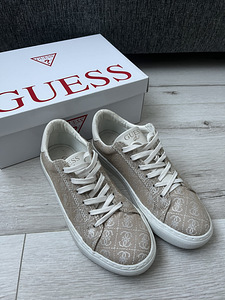 Обувь Guess (3 фото из 4)
