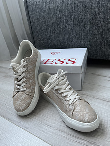 Обувь Guess (4 фото из 4)