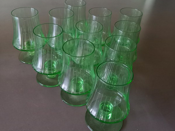 Продам водочные рюмки 11 шт.