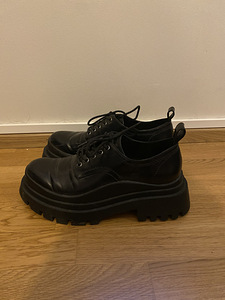 ZARA jalatsid/ ZARA обувь (2 фото из 2)