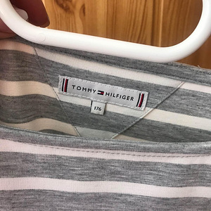 Uus Tommy Hilfiger kleit S/176 (2 foto / 2)