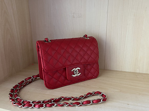 Модная сумка (2 фото из 3)