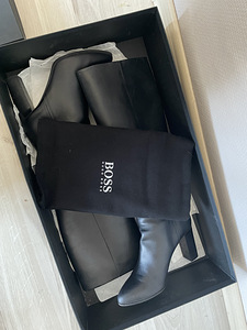 Сапоги Hugo Boss (2 фото из 5)