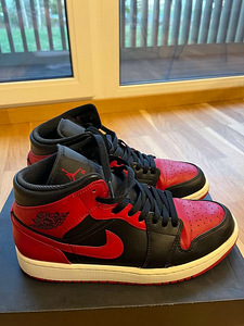 Jordan 1 mid Banned (Black/red) (2 foto / 7)