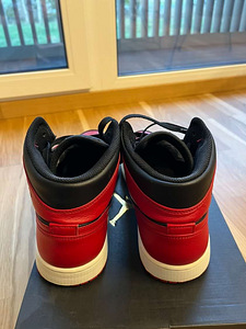Jordan 1 mid Banned (Black/red) (3 foto / 7)