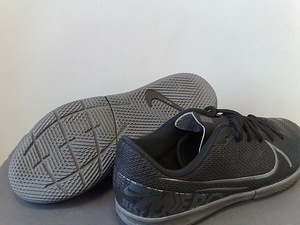 Nike обувь (3 фото из 3)