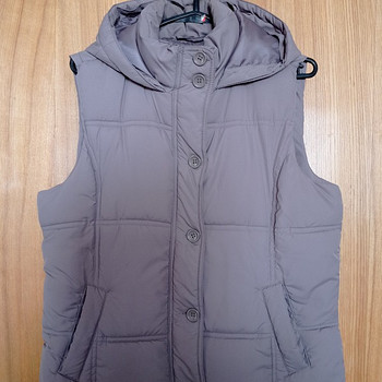 Vest R M (14UK)