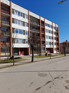 Dzīvoklis (1 foto no 15)