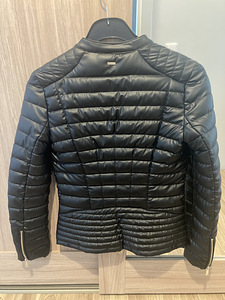Куртка Guess, S (2 фото из 3)