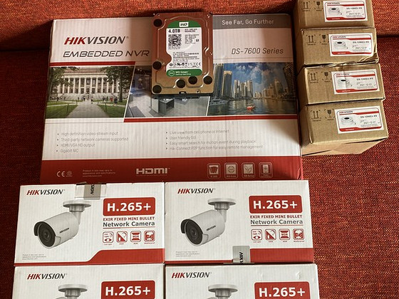 Hikvision NVR + HDD + 4MP kaamerad + kaamera alust