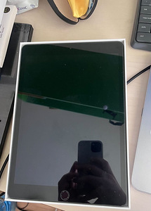 iPad 8 (8th Generation) 128GB (1 foto / 3)