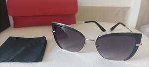 Солнечные очки guess (2 фото из 2)