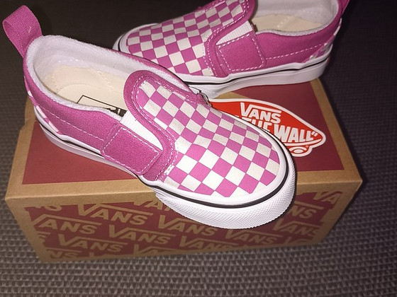 Новые теннисные туфли без шнурков Vans № 22, 22,5