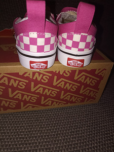 Uued Vans slip-on tennised nr 22; 22,5 (3 foto / 3)