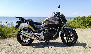 Honda NC 700 S (2 foto / 10)