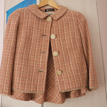 Женский костюм (пиджак и юбка), размер 34/36. MONTON.