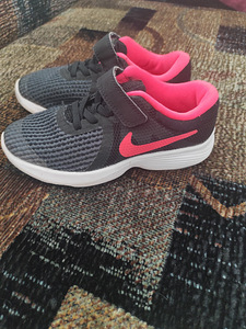 Müüa Nike tossud 29.5 (1 foto / 2)