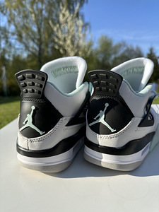 Uued Nike Jordan 4. Kohe olemas! (2 foto / 3)