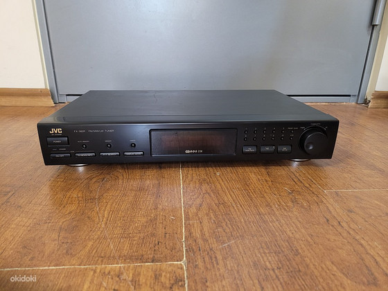 JVC FX-382R AM/FM Stereo Tuner 