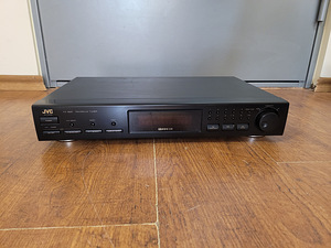 JVC FX-382R Стерео AM/FM-тюнер (1 фото из 3)