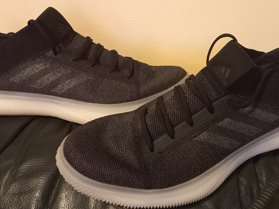 Кроссовки Adidas