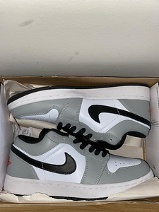 Air Jordan 1 low (1 фото из 5)