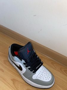 Air Jordan 1 low (2 фото из 5)
