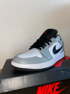 Air Jordan 1 low (3 фото из 5)