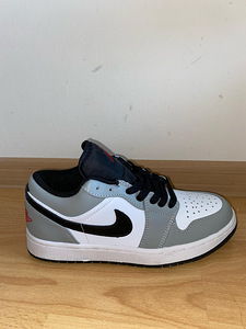 Air Jordan 1 low (4 фото из 5)