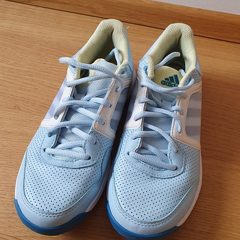 Naiste tennise jalanõud, Adidas, nr 36