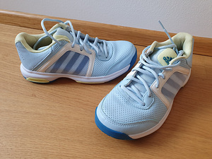 Naiste tennise jalanõud, Adidas, nr 36 (4 foto / 4)