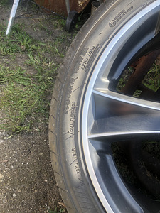 Eta beta 255/40R19 (2 фото из 3)