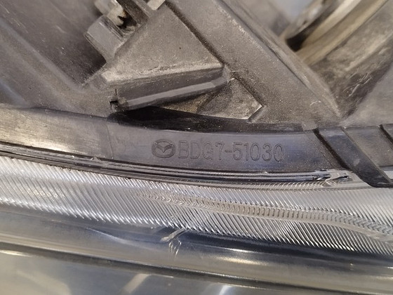Mazda 6 esituled