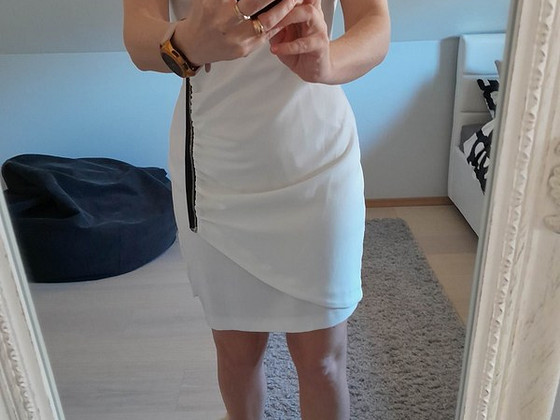 Платье Guess р.S